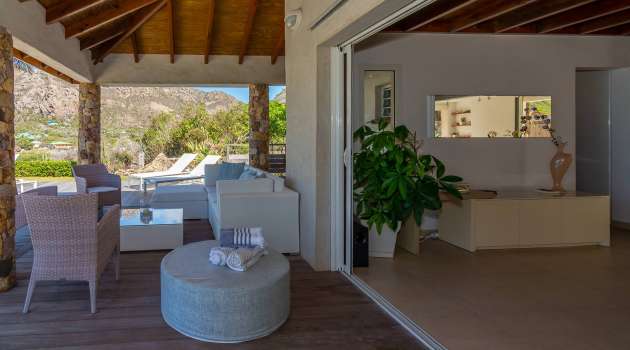 Villa-La Roche dans l'eau-StBarth-12