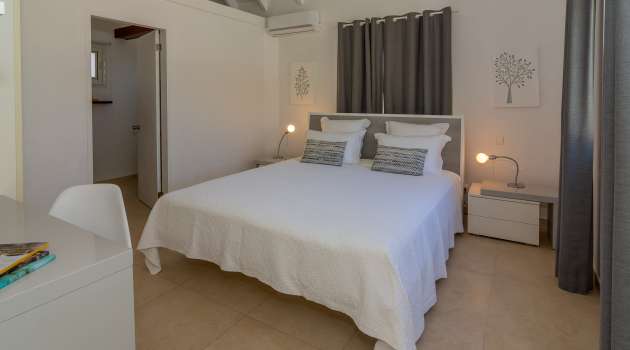 Villa-La Roche dans l'eau-StBarth-17