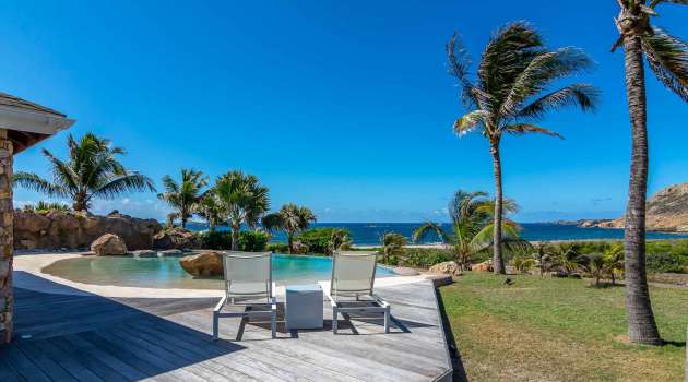 Villa-La Roche dans l'eau-StBarth-2 (1)