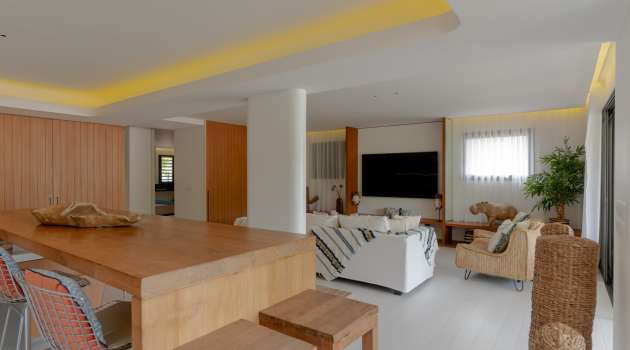 AptSeven-StBarth12