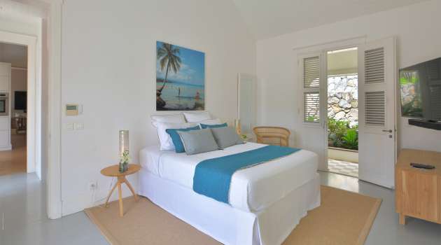 Villa-GustaviaViews-StBarth-3