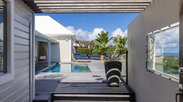 EmilyLab_VillaSarong001