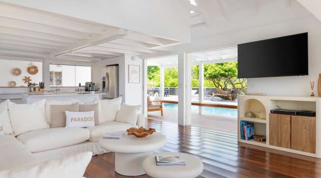 villa-gaillac-livingroom-kitchen-05