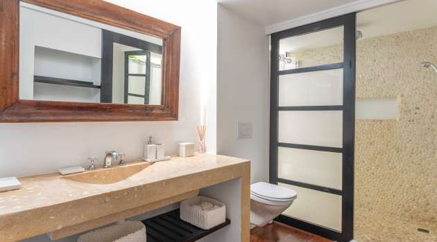 villa-gaillac-bedroom1-04