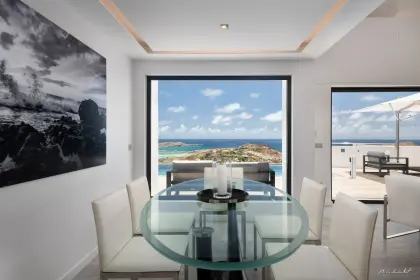 Villa Iris · 5