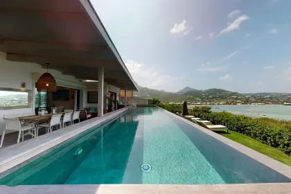 Villa Yolo · 4