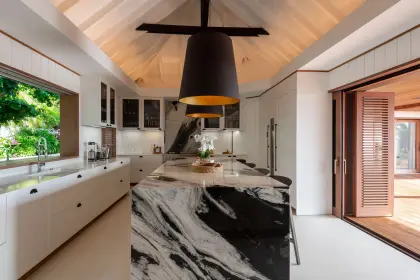 Villa Aura · 4
