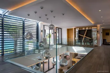 Villa Neo · 5