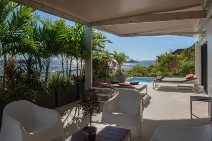 Villa Aka · 4