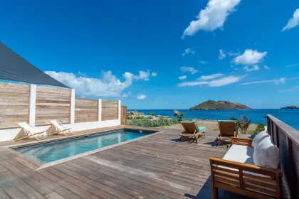 Villa On The Rock · 3