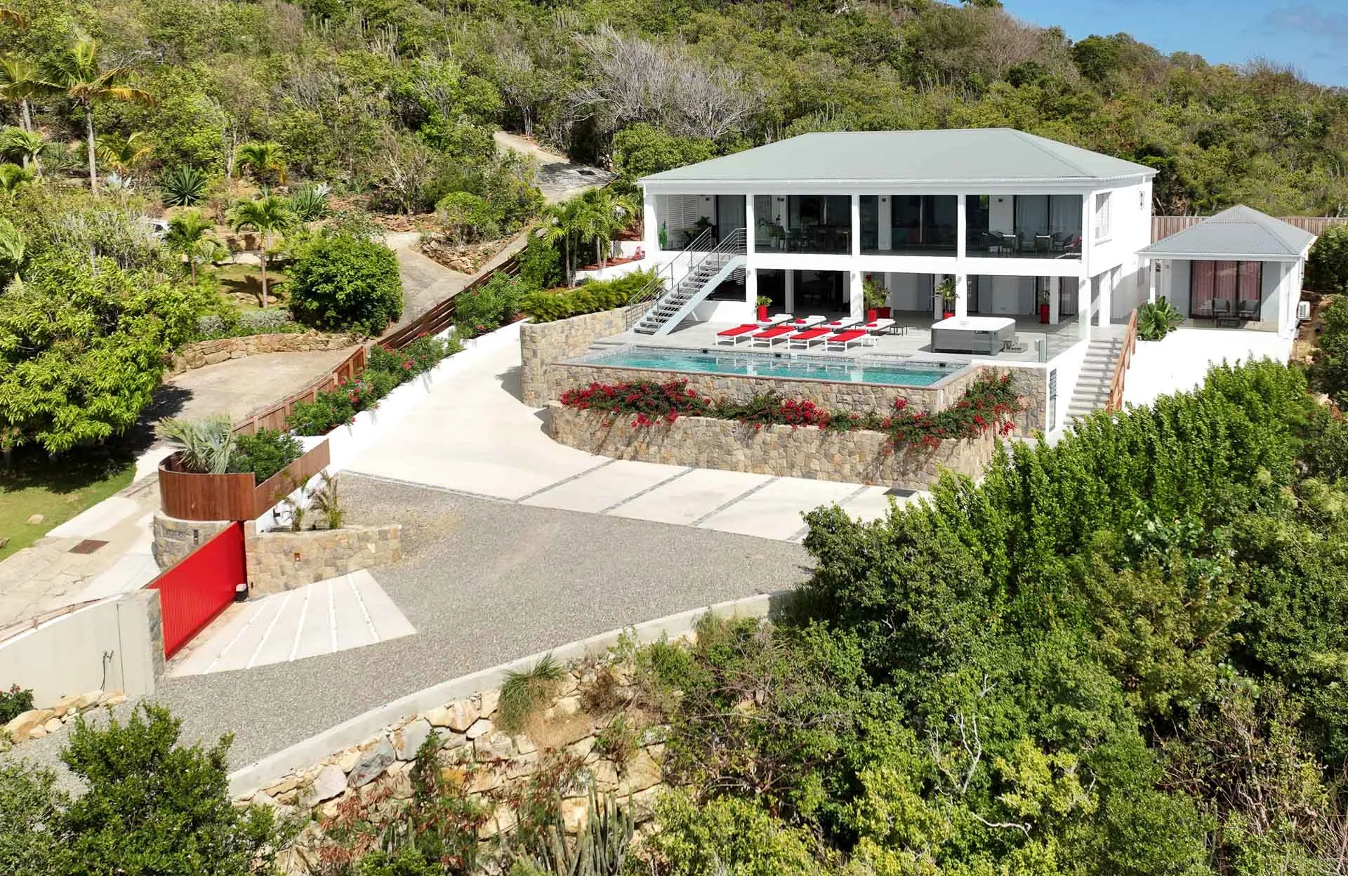 Voyage & Ti Voyage Estate